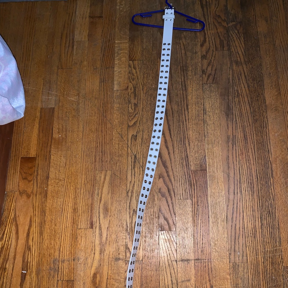 white double holed belt